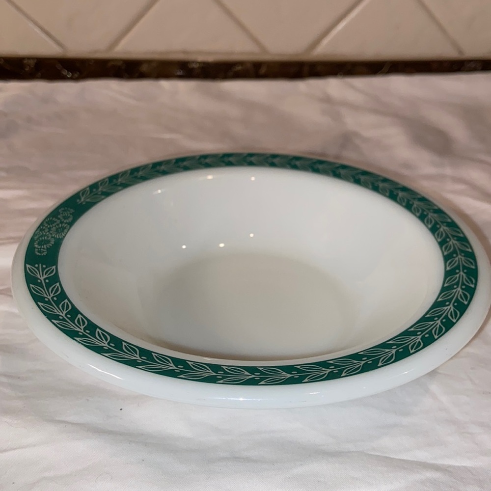 Pyrex By Corning Tableware Vintage Turquoise Laurel Leaf Band Bowl